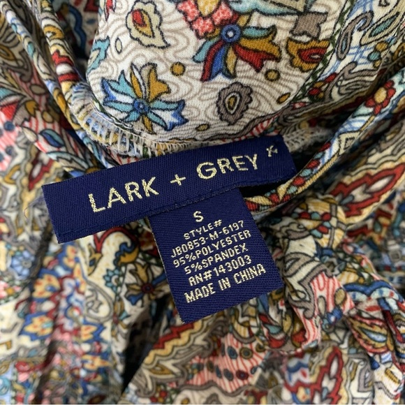 Lark+Gray Red and Green A-line Midi Skirt with Pleated Tie Front Size Small - Picture 6 of 9